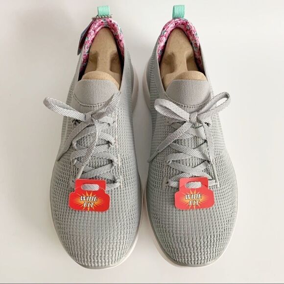 Skechers Summits Memory Foam Sneakers - Picture 4 of 8